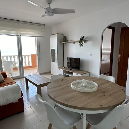 Apartment Hawaii V -6c - By Watermelon